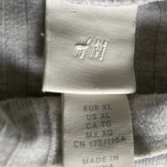 H&M Gray Ribbed Turtleneck Sweater - Picture 6 of 7